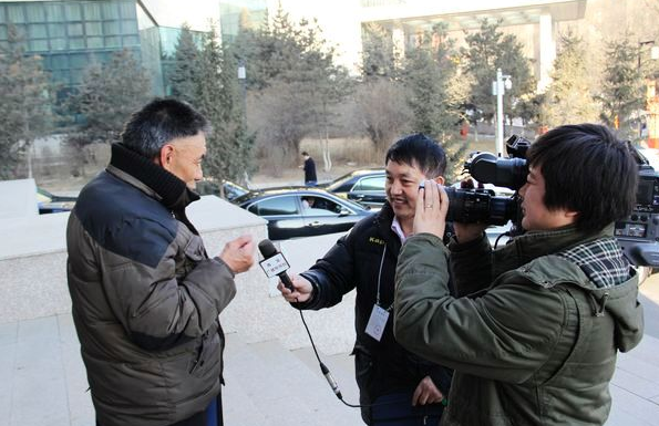 （要闻）名家书房 到陕西著名作家的书房沾书香 华商报走进名家书房系列之七