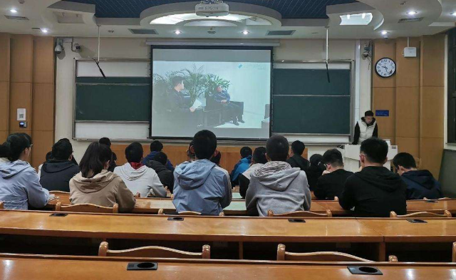 [陕新闻]三只秦岭大熊猫宝宝有名字啦&#32;“秦酷儿、佳佳、园园”寓意什么？