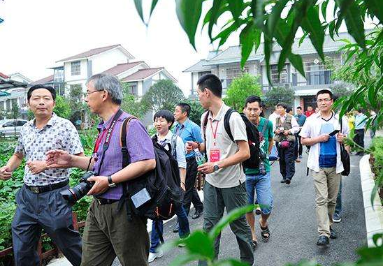 （要闻）名家书房 到陕西著名作家的书房沾书香 华商报走进名家书房系列之七